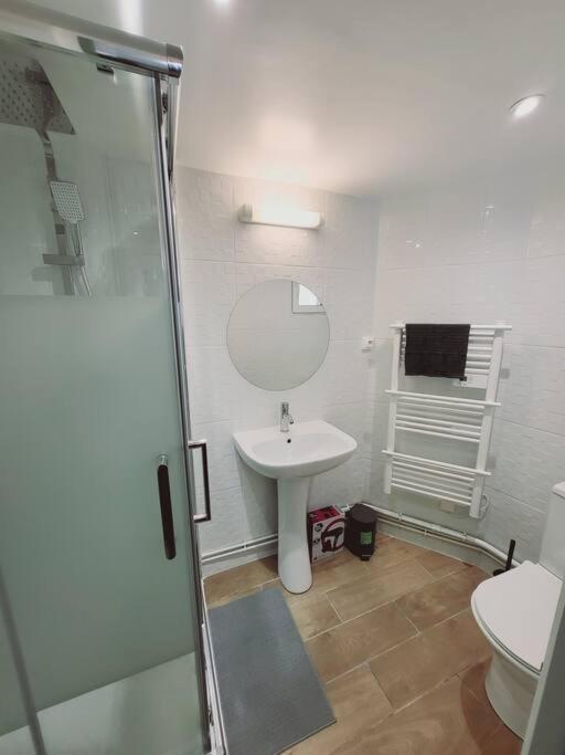 Family Flat Stade De France Airport Cdg Le Bourget "Appart'7" Пиерфитл-сюр-Сен Екстериор снимка