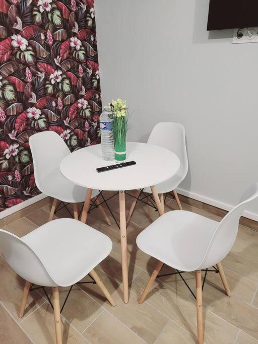 Family Flat Stade De France Airport Cdg Le Bourget "Appart'7" Пиерфитл-сюр-Сен Екстериор снимка